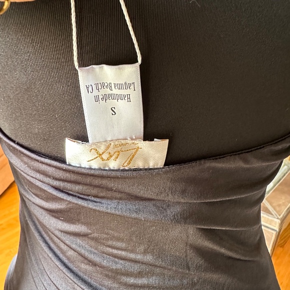 Lux Elegant Black One Shoulder Sleeve Dress - Picture 5 of 5